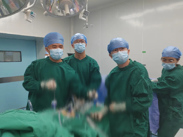 “卡莎莎曾医生！”他用血压计DIY灌肠装置，助力彝乡百姓健康梦！