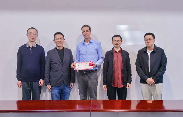 国际专家+1！欧洲知名麻醉专家Zarbock教授受聘加入西南医大附院！