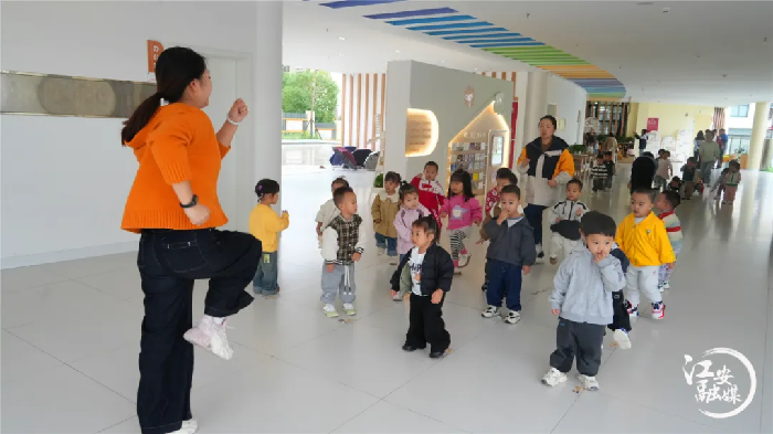 江安县橙乡幼儿园托班启用见实效 普惠托育服务体系建设再提速