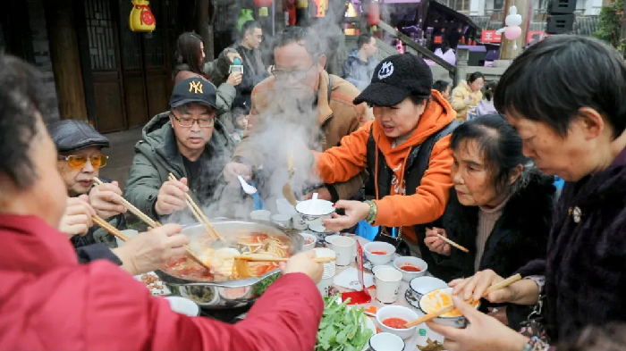 尧坝长街宴，吃得心头好热乎儿！